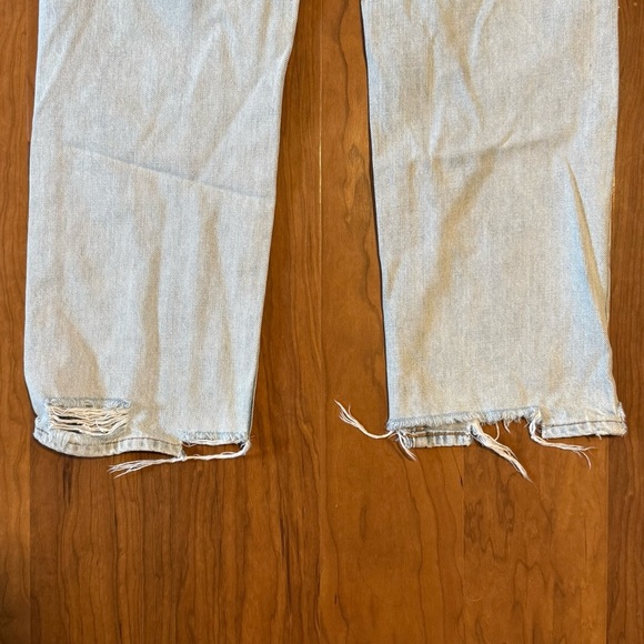 PISTOLA Charlie Light Wash Distressed Denim Jeans Straight Leg Button Fly Sz 28 - Picture 6 of 6